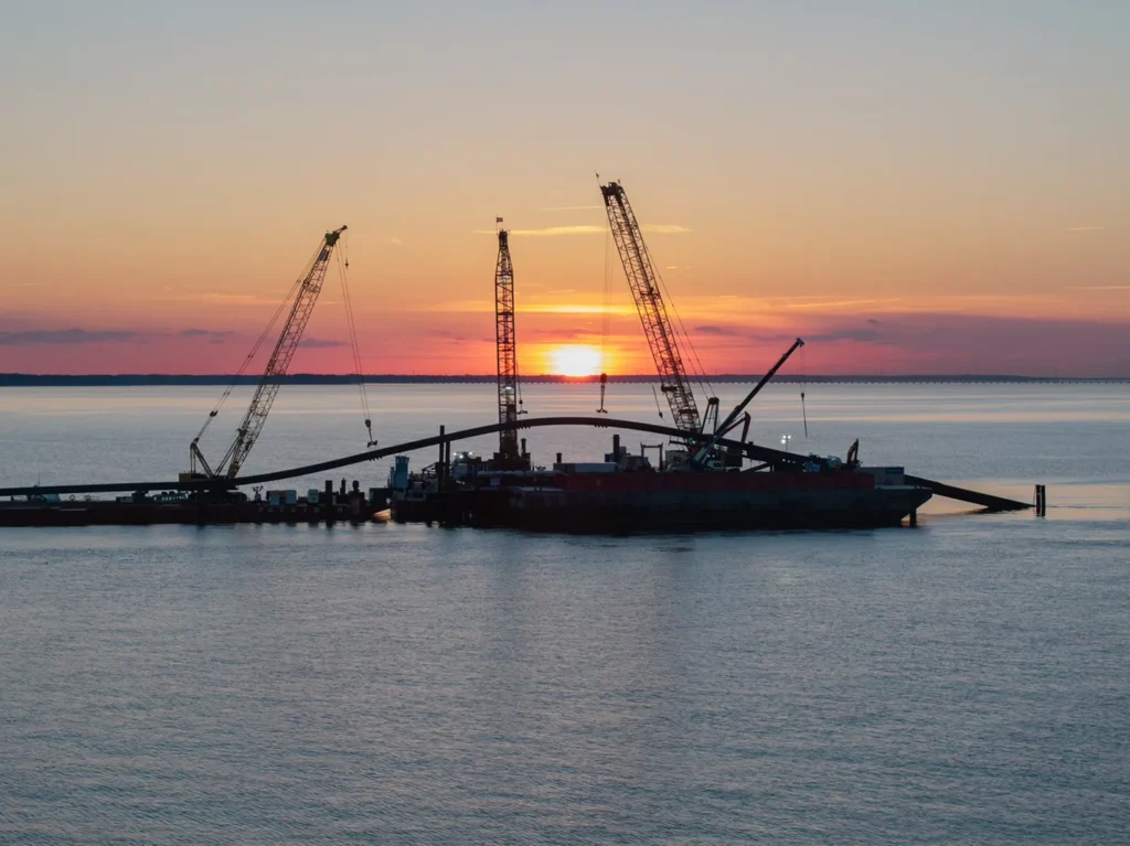 The James River Crossing design-build project supports Hampton Road’s Sanitation District’s Sustainable Water Initiative for Tomorrow (SWIFT) program. Photo courtesy of Garney Construction.