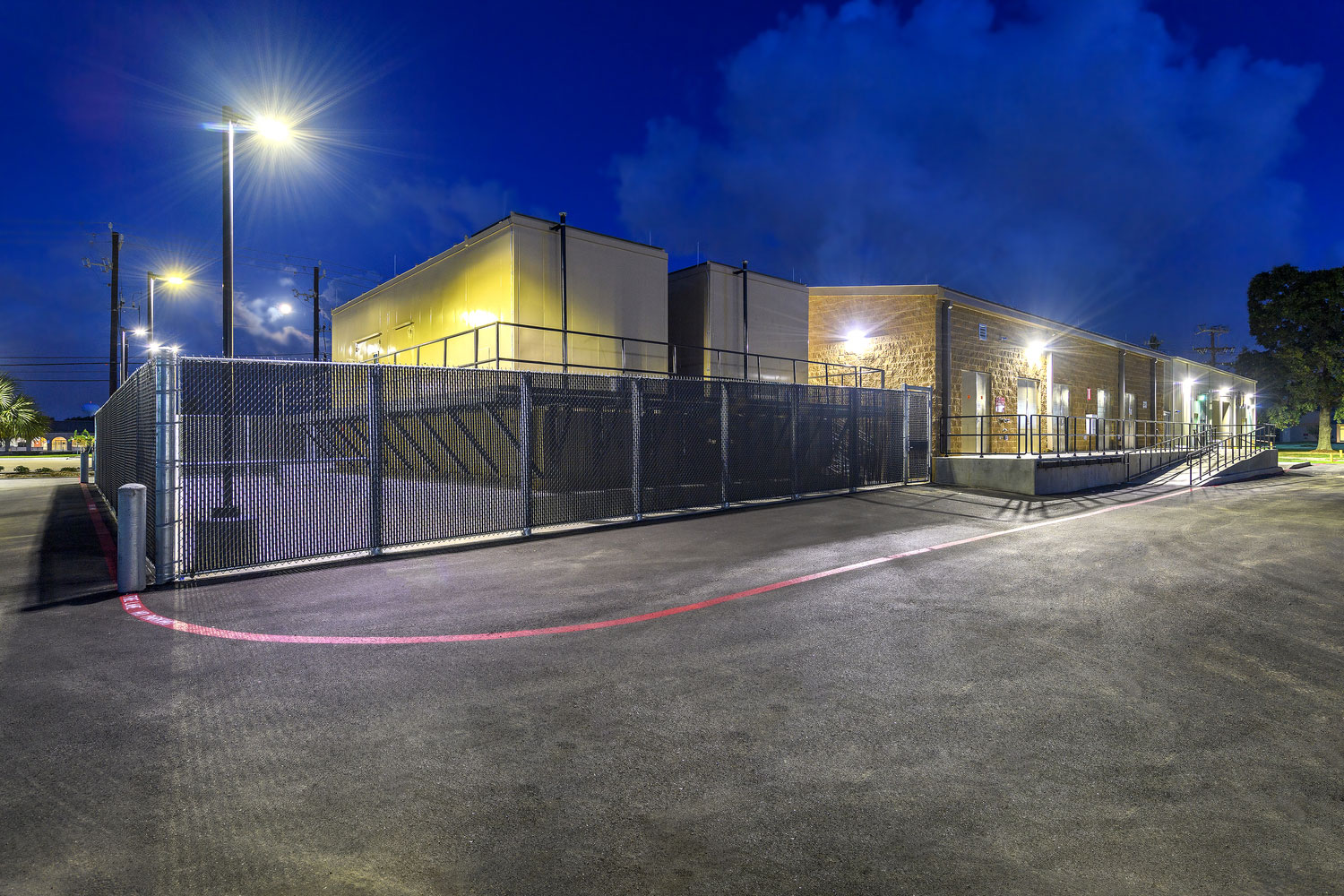 The overall project goals was to provide an efficient, reliable, and expandable central utility plant. Photo courtesy of G. Lyon Photography, Inc. Geoffrey Lyon, photographer.