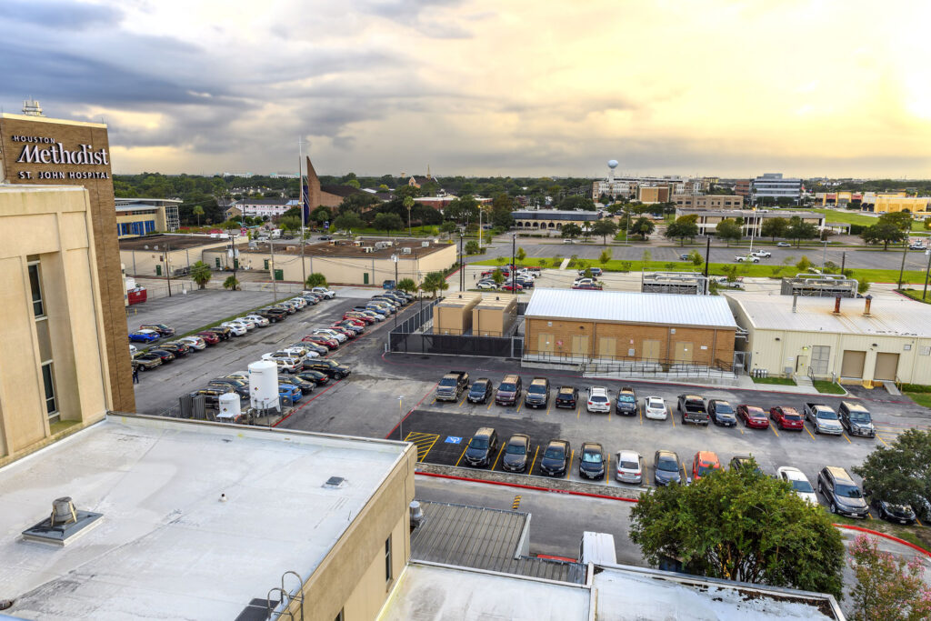 Flood protection elevated the new central utility plant three feet above the 500-year floodplain, so a series of ramps, steps, and a loading dock were incorporated into the design. Photo courtesy of G. Lyon Photography, Inc. Geoffrey Lyon, photographer.