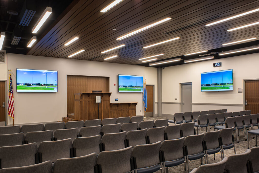 The courtroom can be modified for public meetings and large training sessions. Photo by Jon B. Peterson Photography, courtesy of Dewberry.
