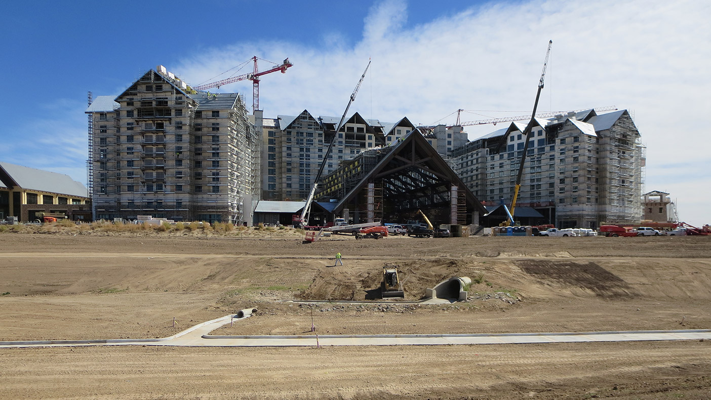 We performed a review of the Gaylord properties and pulled branding from those projects and reworked them to meet the Colorado landscape.