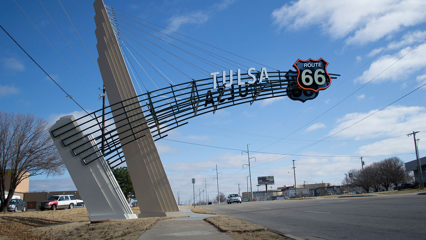 Designed to emulate art deco architecture and reflect the American automobile culture of the 1950s and 1960s, the gateways at both ends of the corridor mark the extents of Route 66 through Tulsa.