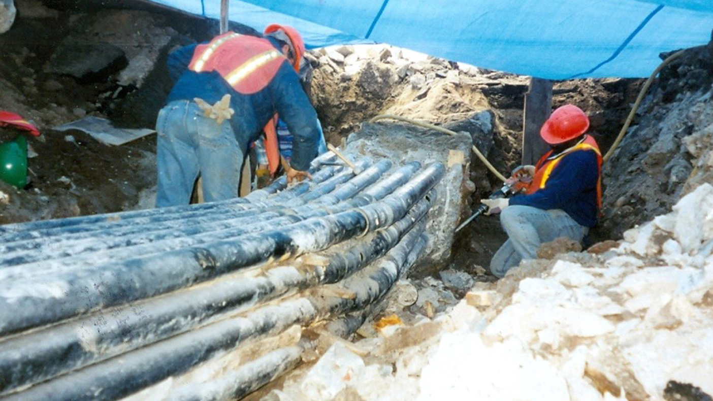 Our designs support utilities along city streets, across bridges under rehabilitation, and for crossings of wide trenches for large reinforced concrete box storm sewers.